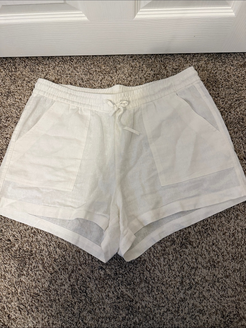 Women's White Drawstring Linen-Blend Athletic Shorts